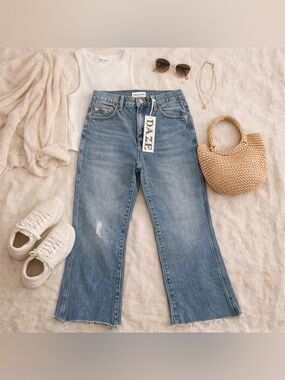 DAZE Denim Soho High Rise Ankle Flare Jeans Size 24 Raw Hem Stretch Blue NWT